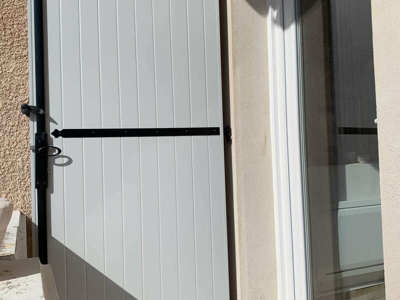 volet_battant_aluminium_saint_cyr_sur_mer