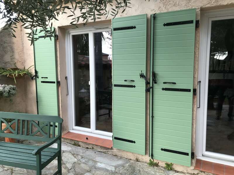 volet_battant_isole_lames_horizontales