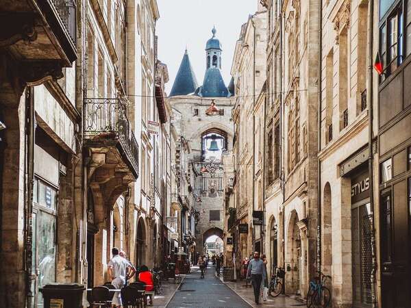 Conciergerie Airbnb Bordeaux : comment choisir la bonne conciergerie pour votre logement