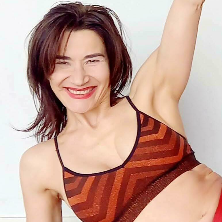 Vanessa CLAVEL, renforcement musculaire, souplesse, stretching,respiration, concentration, relaxation,developpement personnel à Paris 19