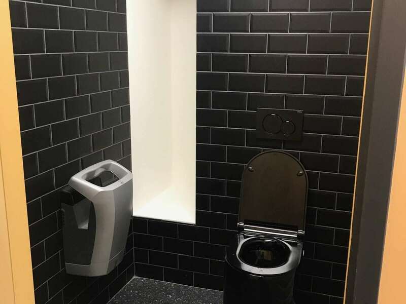 wc20220927-1345931-xeyn9h