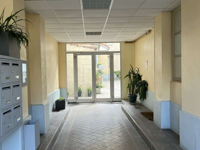 entree_locaux_charenton