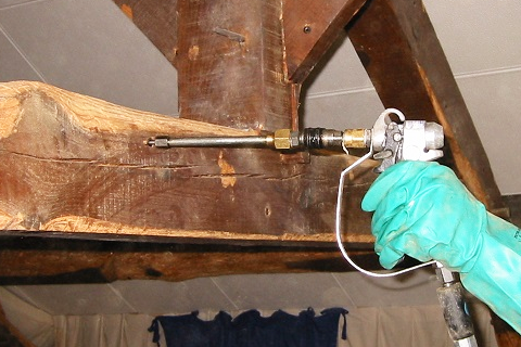 Traitement de charpente en Rhône-Alpes | LJE Rénovation