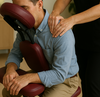 Massage AMMA Assis en entreprise à La Réunion