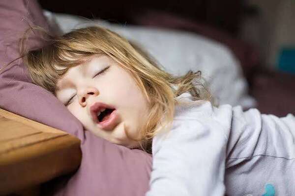 Mon enfant respire par la bouche : faut-il consulter ? Le rôle de l'ostéopathie