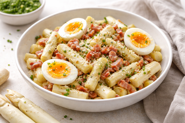 Salade d’asperges blanches façon carbonara