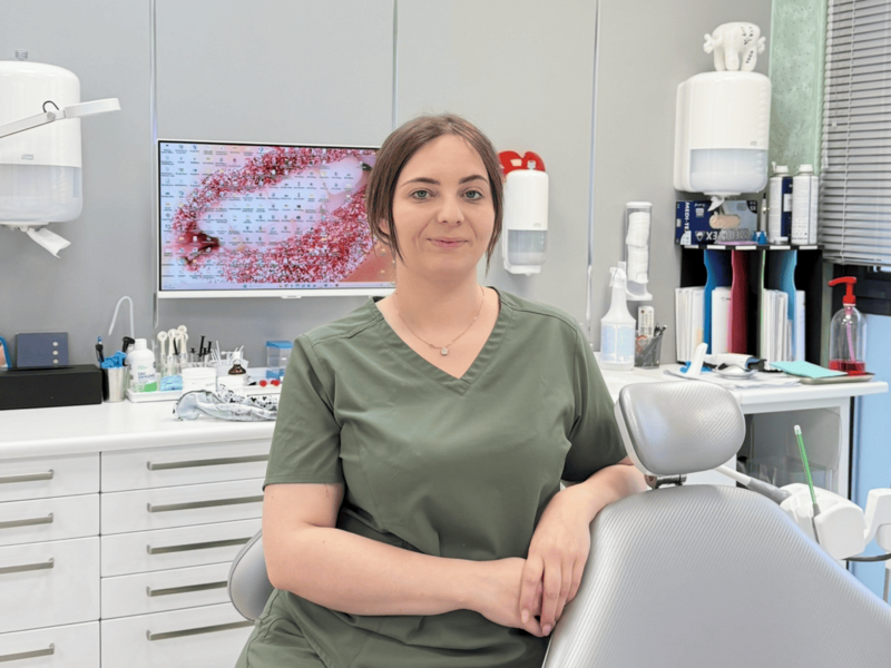 Accueil et assistante cabinet dentaire Dentotal à Challes-les-Eaux