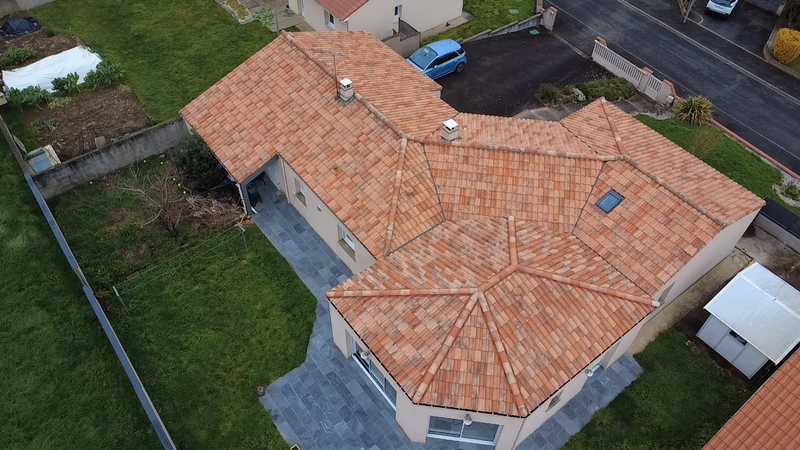 Avant après toiture nettoyé 