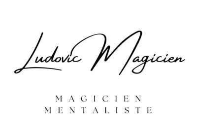 Magicien Mentaliste en Bourgogne
Depuis plusieurs années, Ludovic accompagne des mariages, anniversaires et soirées d’entreprise en Bourgogne-Franche-Comté et partout en France.
Il intervient directement au milieu de vos invités, crée du lien entre les tables et installe une atmosphère chaleureuse, avec une magie élégante et participative.