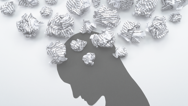 Charge mentale : l’impact invisible sur ton énergie, ton alimentation et ton bien-être