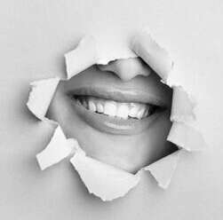 QU'EST-CE QU'UNE MALADIE PARODONTALE ?