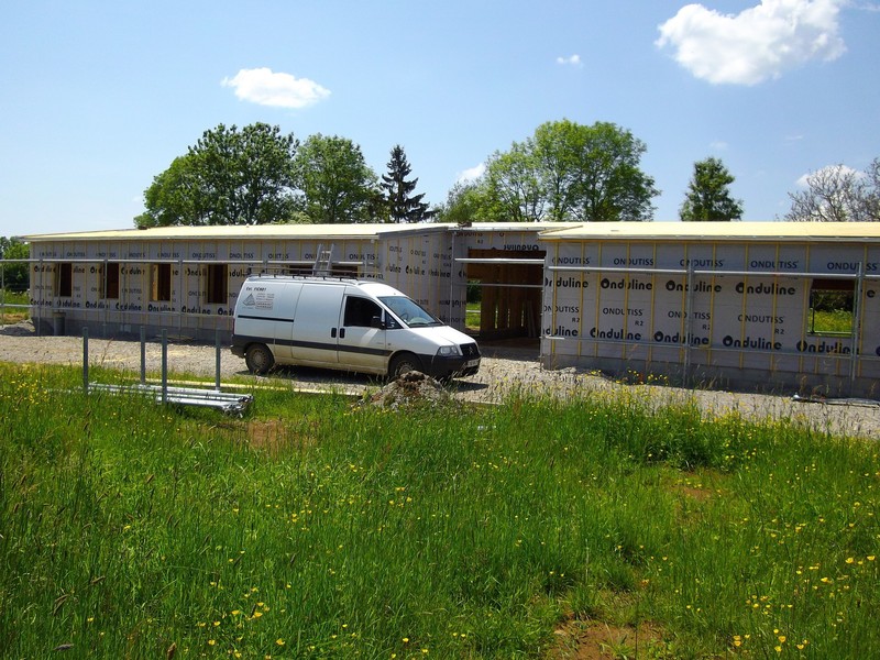 Bâtiment prêt à barder et à couvrir.