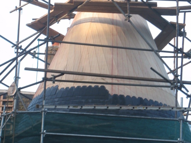 Voligeage terminé, couverture en cours.