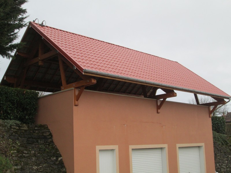 Auvent couvert en tôle imitation tuile Batituile.