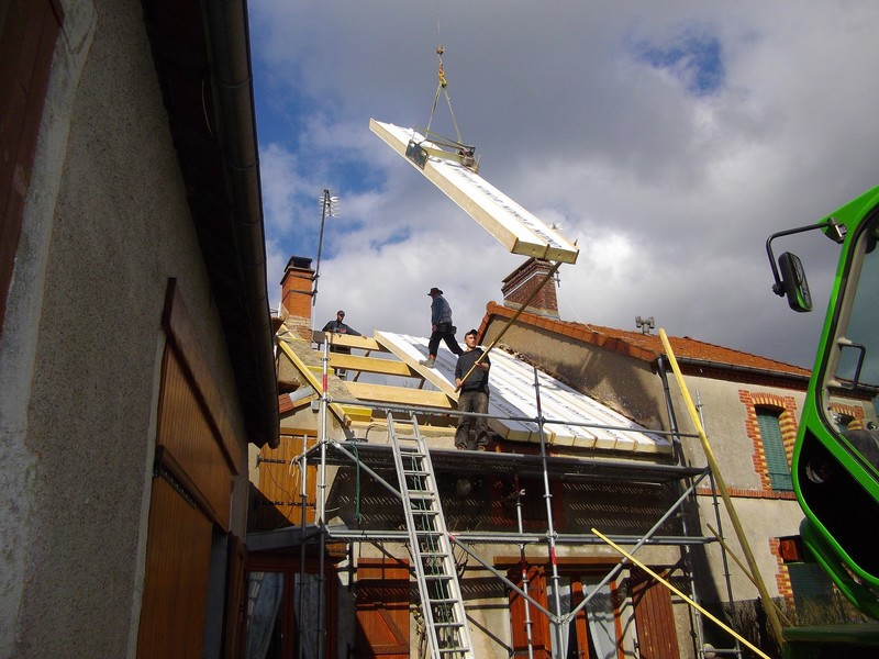 Levage d'un panneau Trilatte Plus Plâtre.
