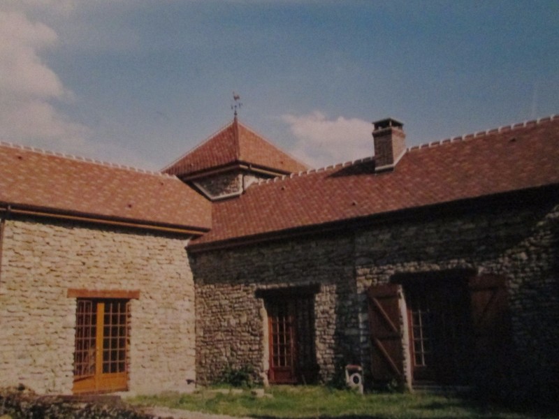 Habitation couverte en tuile plate Terreal.