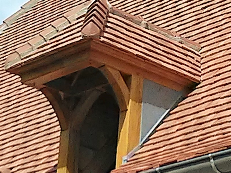La même lucarne achevée.