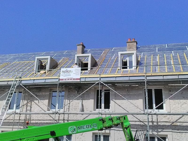 Isolation sarking avec panneau en polyuréthane.