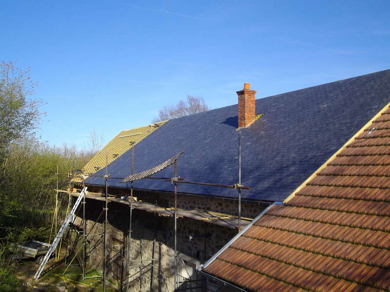 Autre ardoise naturelle.