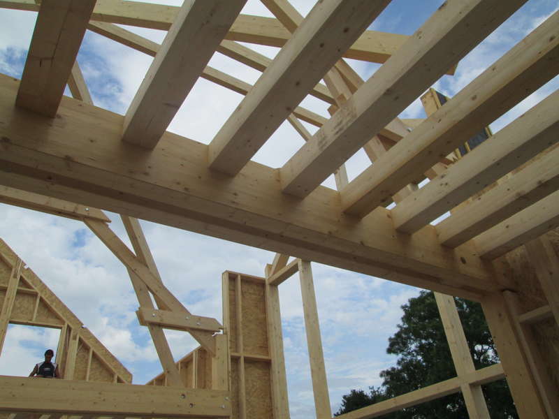 Solives carrées en contrecollé.