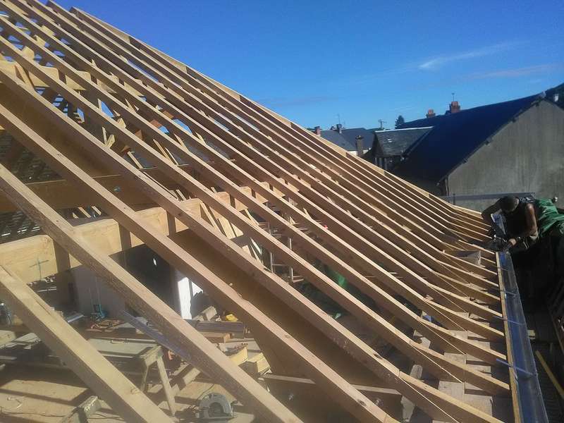 Versant avec chevrons et coyaux.