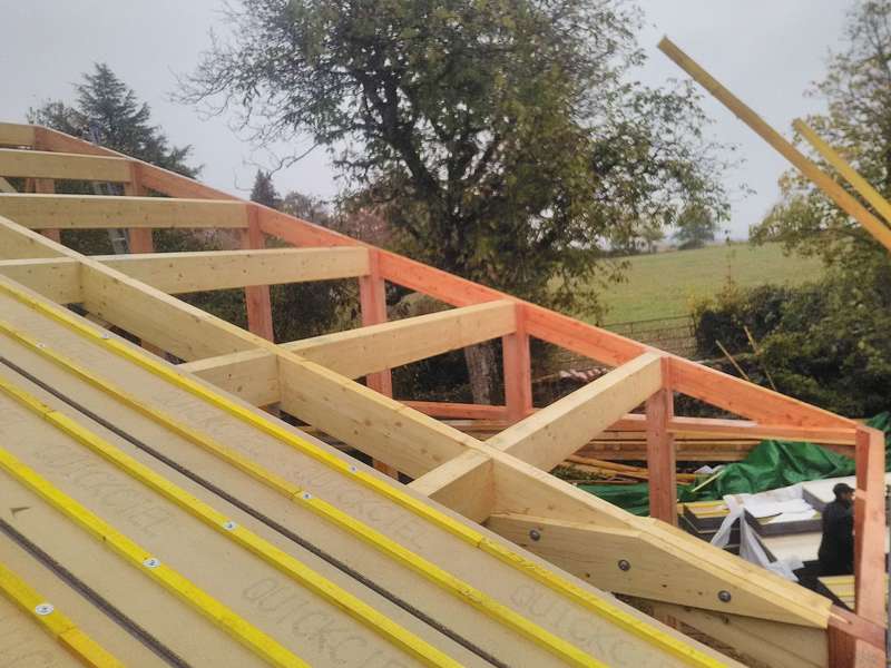 Pignon poteau poutre en lamellé collé de douglas.