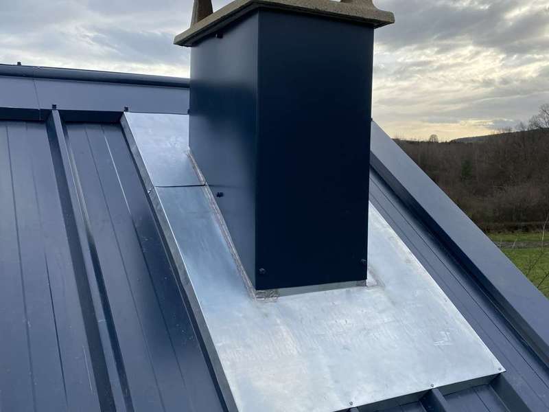 Autre abergement zinc bac acier.