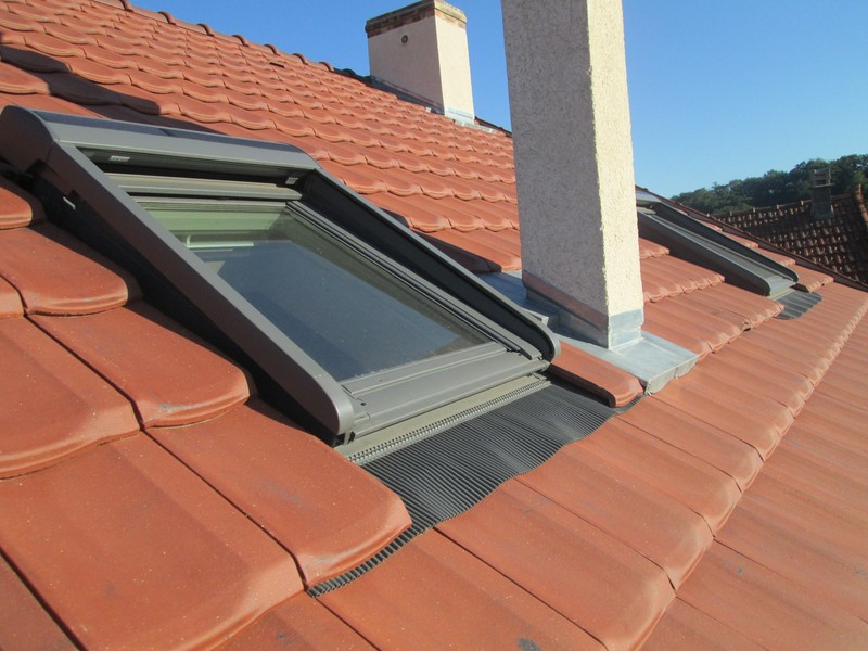 Tuile Jura 10 coloris Rouge ancien.