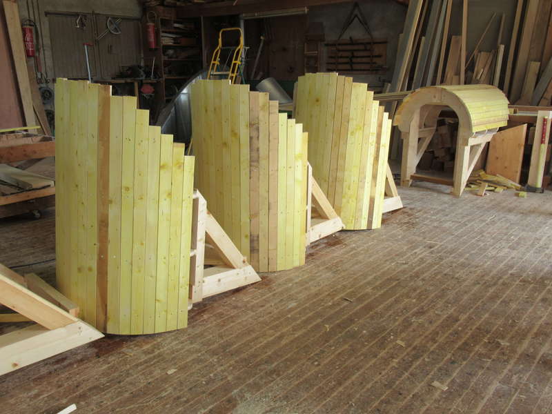 Fabrication en atelier d'ossature pour oeils de bœuf.