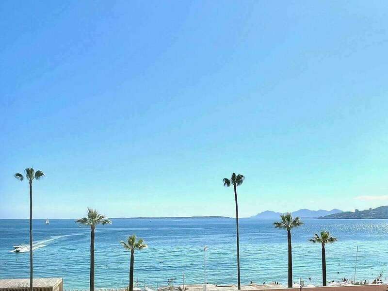 e1790b51-4326-4a5c-b82c-d83878254fd1