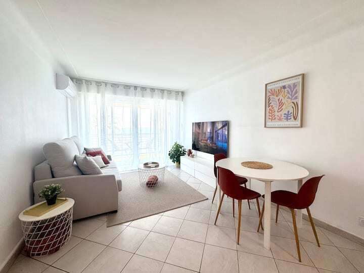 0f2157ed-5fe9-4058-87cd-47876b0db12b