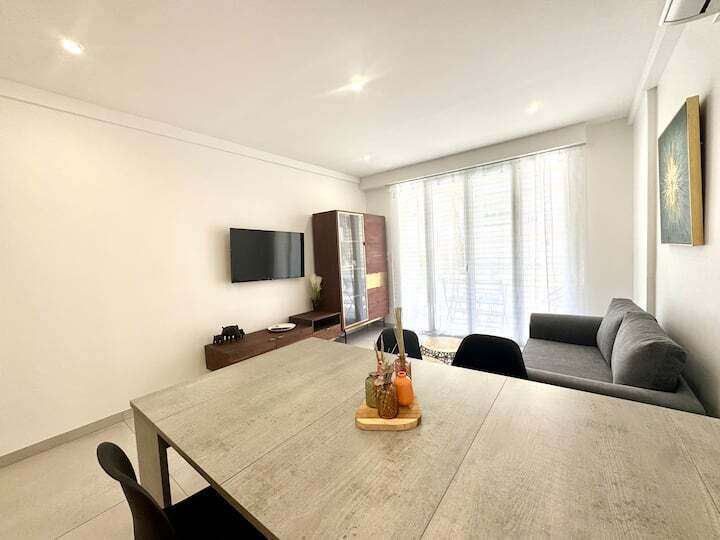 9e7bfe7d-63fd-494a-8fe6-b127d914246c