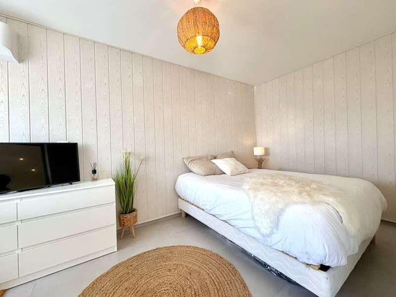 d4573149-7fcb-4490-b515-eb55c8c28d9d