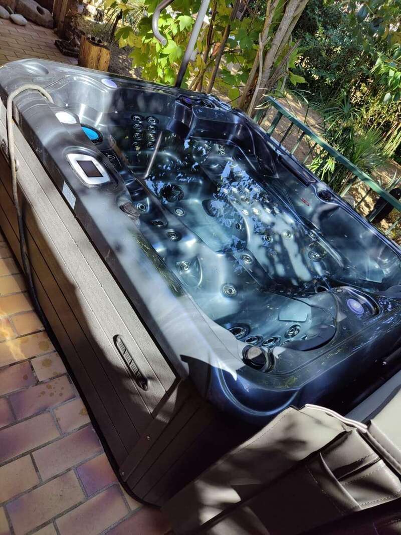 fb_img_166391595408120260127-618411-p4xbup