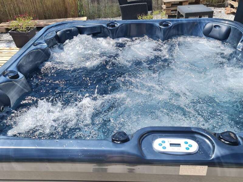 dacd7853-4d03-4acb-92aa-598f8ae85401