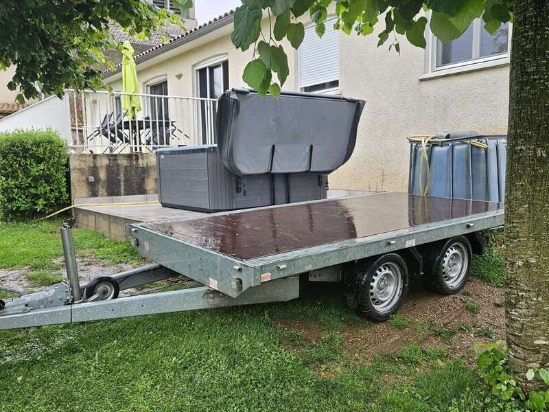 f9870a7f-3784-41be-bd00-3a3c66d36661