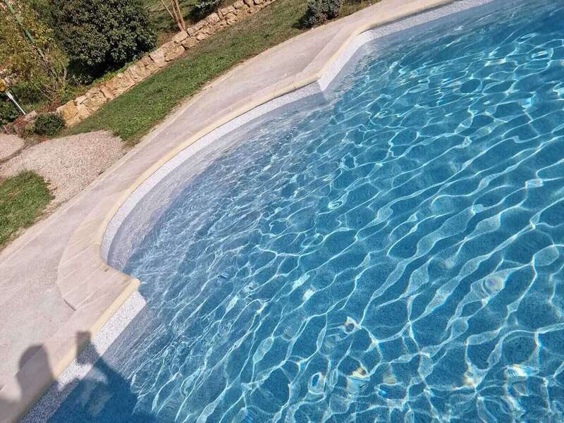 1d8742e1-f922-4741-bbb9-989b0d8190c9