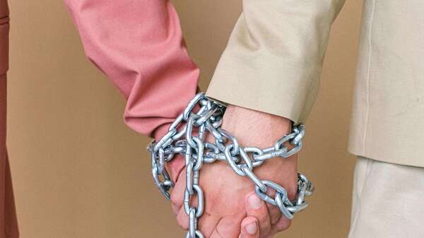 La dépendance affective : comprendre et s’en libérer avec l’hypnose à Tours