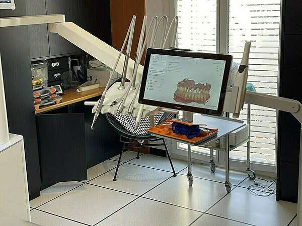 RECONSTRUCTIONS DENTAIRES ET CHAÎNE NUMÉRIQUE