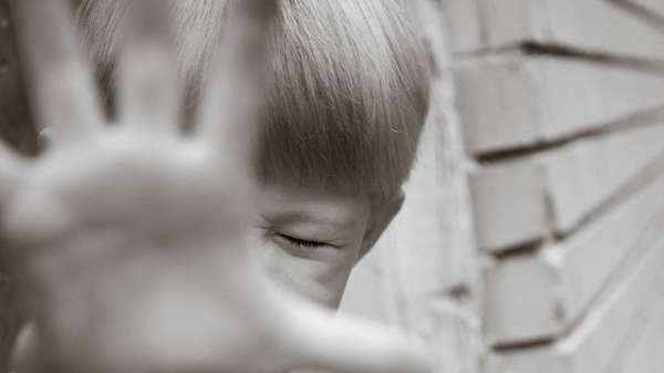 Grand témoin : retour sur la scolarité de Tristan, autiste