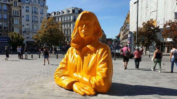Romy, sculpture by Xavier Veihan in Lille
