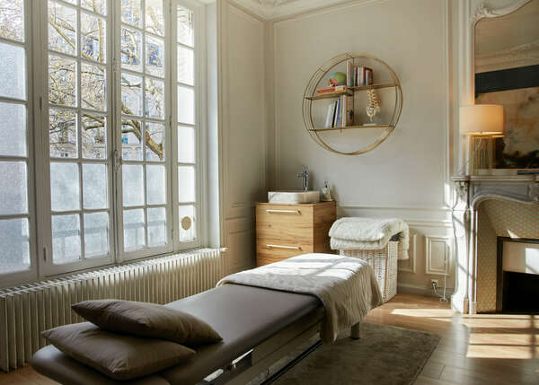 L’Intérêt de l’Ostéopathie dans la Prise en Charge des Douleurs Aiguës et Chroniques