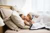 femme-dort-atelier-sommeil-reparateur-blois-muriel-denis
