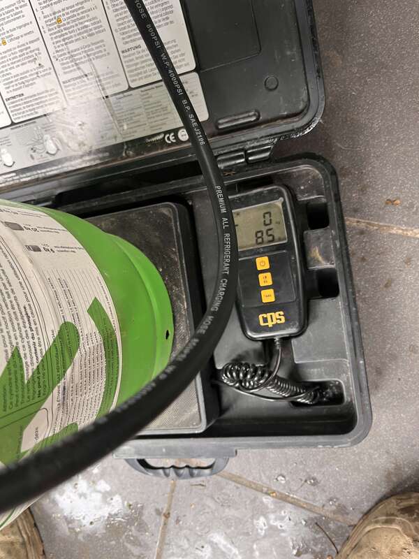 Table frigo en panne : pourquoi le SAV compte autant que le prix 