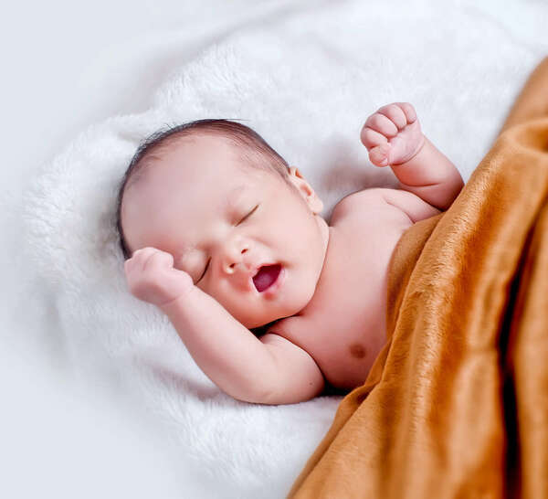 10 bonnes raisons de  masser bébé 