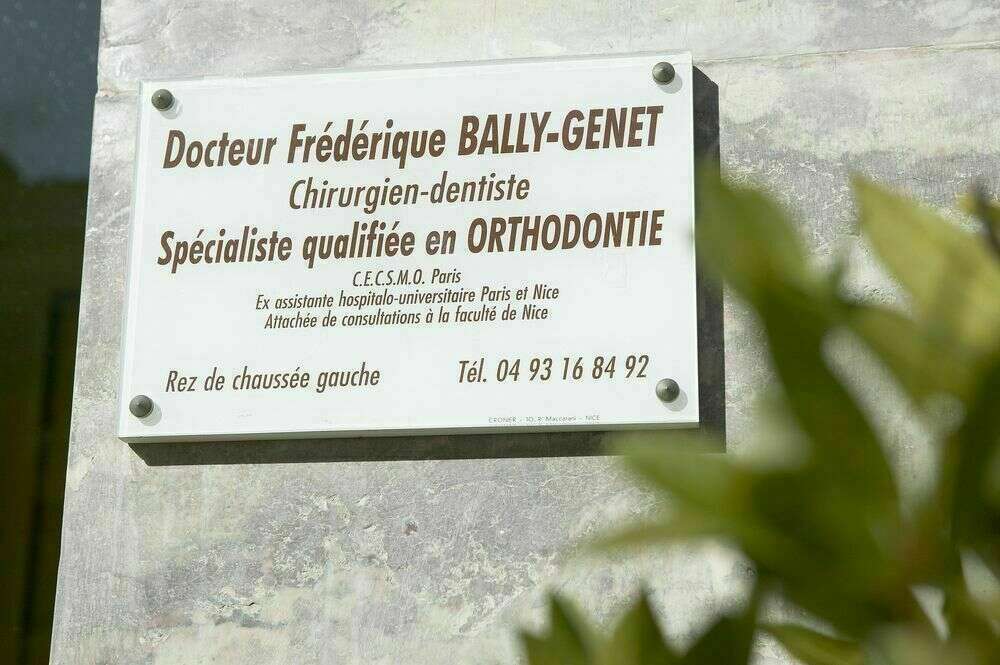 Diplôme Spécialiste qualifié en orthodontie