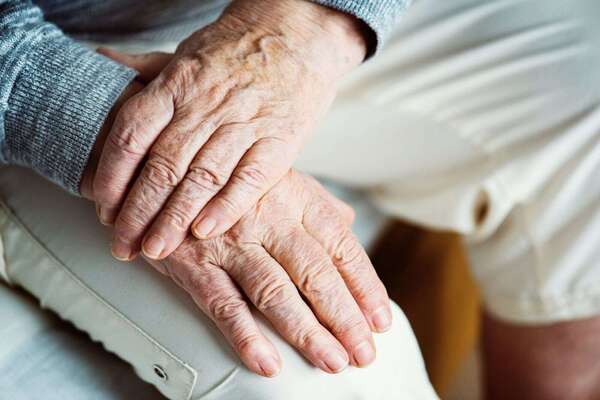 AIDE & SOINS A DOMICILE - SERVICES A LA PERSONNE