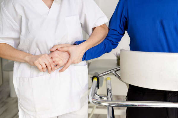 MALADIE DE CHARCOT : UNE LUTTE CONTRE L’INVISIBLE