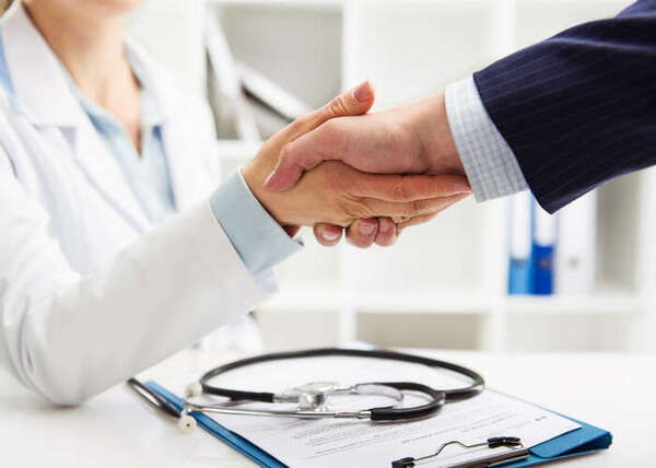 CPOM médico-social : comprendre le Contrat Pluriannuel d’Objectifs et de Moyens et ses risques pour les gestionnaires