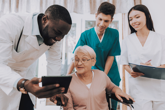 Transformation numérique des ESSMS : un tournant structurant pour le secteur médico-social
